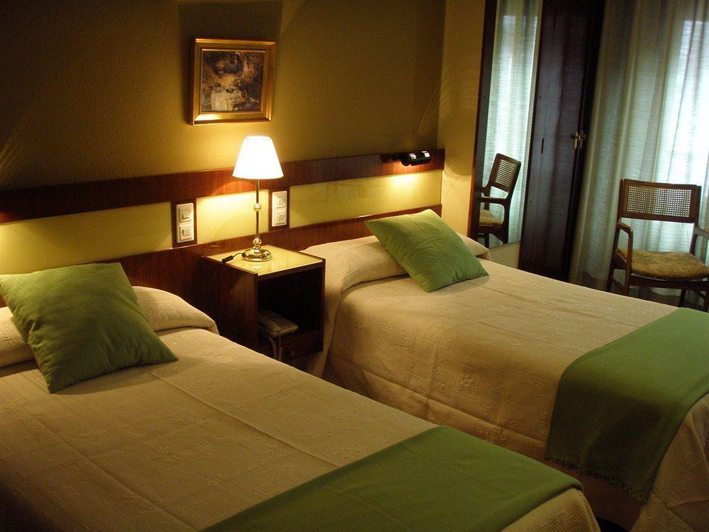 Hotel Madrid Bierzo Ponferrada Kültér fotó