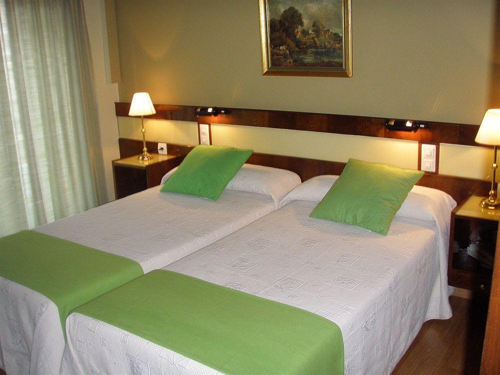 Hotel Madrid Bierzo Ponferrada Kültér fotó
